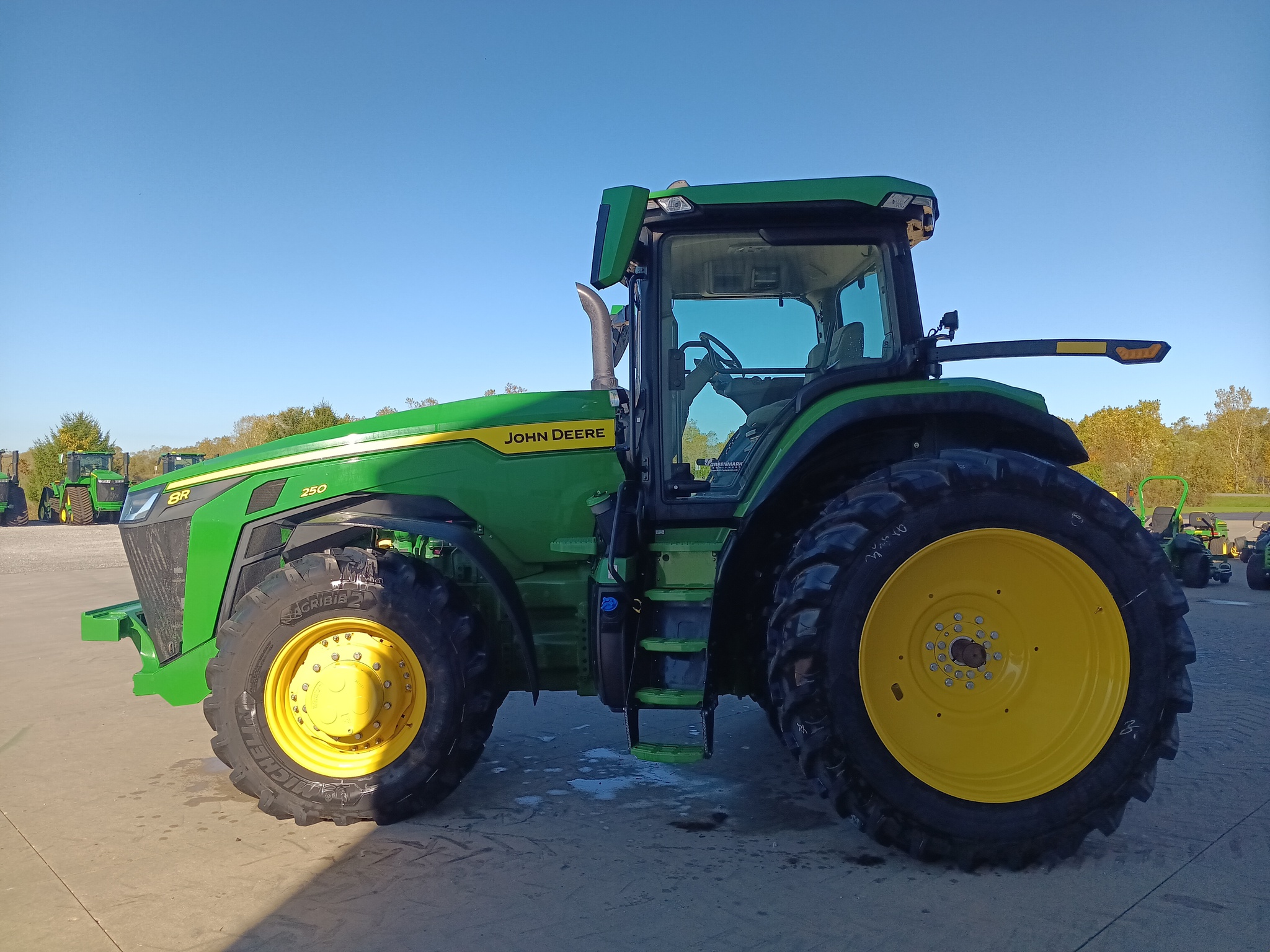 2024 John Deere 8R 250 Image 7