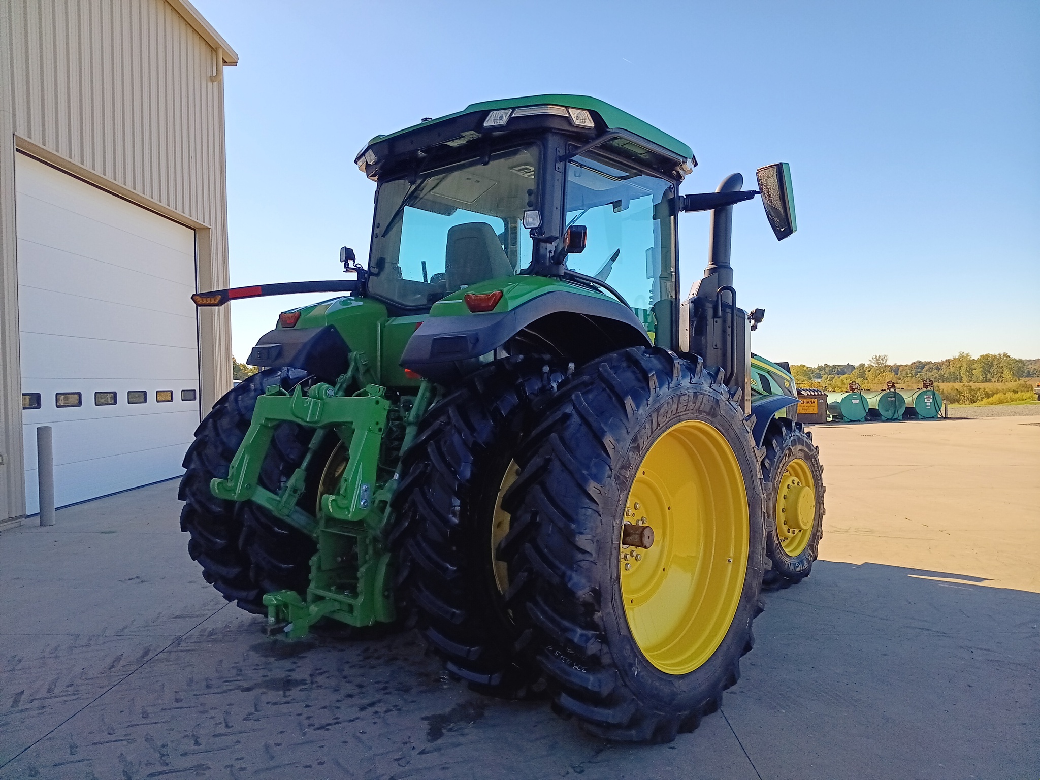2024 John Deere 8R 250 Image 4