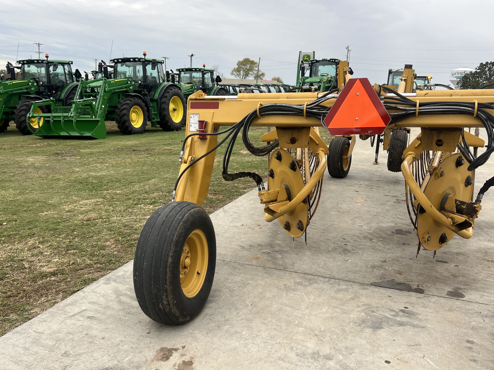 2019 Vermeer R2800 at Heritage Tractor in Rogersville, MO