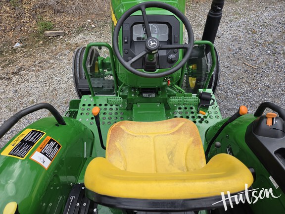 Photo of 2024 John Deere 5060E