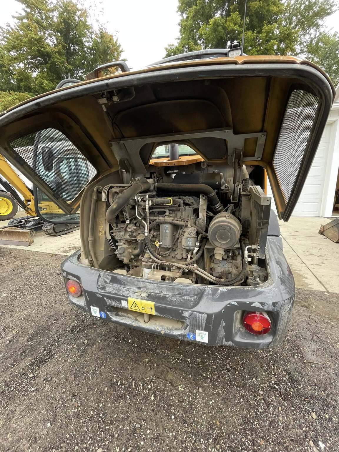 2021 Case 121F Image 33