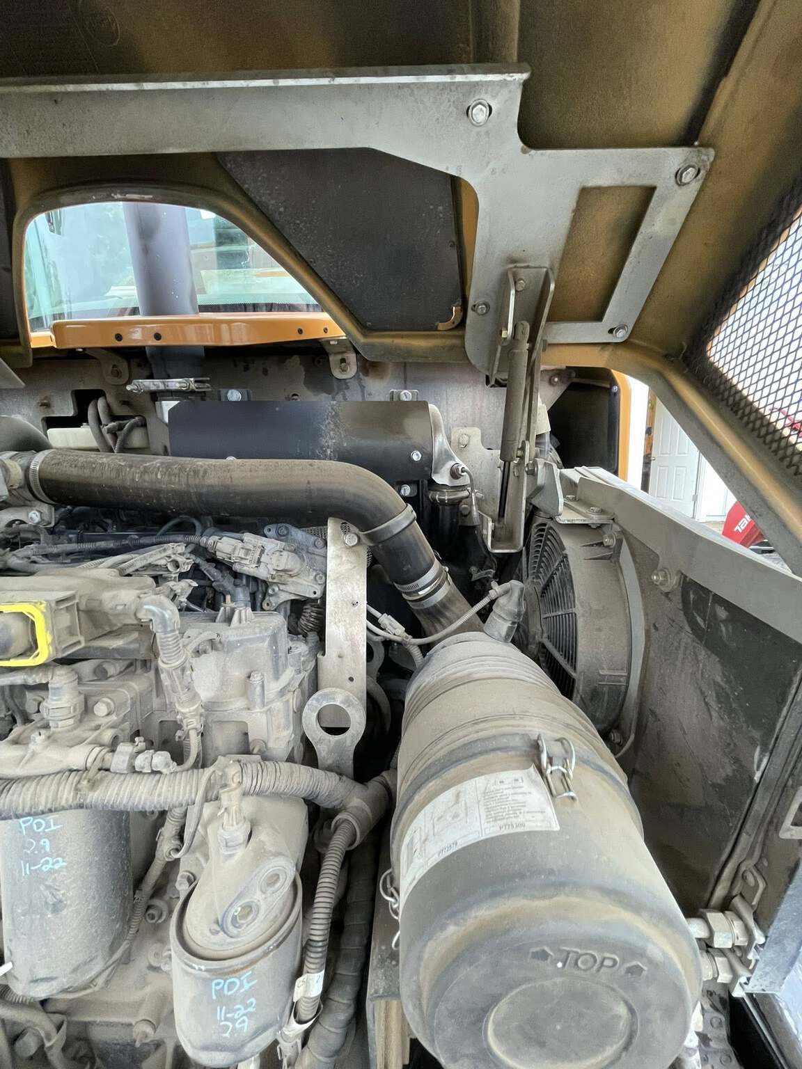 2021 Case 121F Image 8