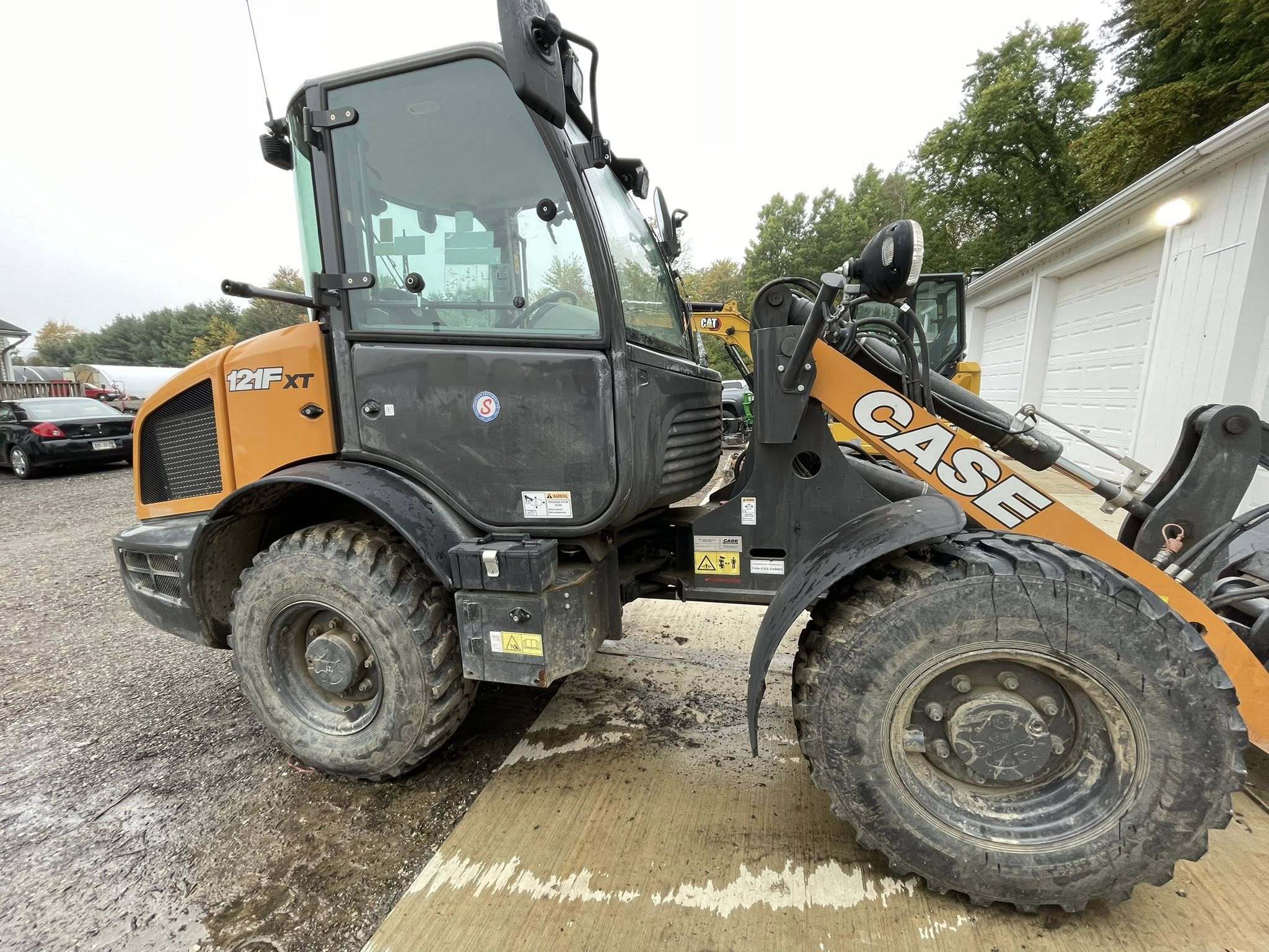2021 Case 121F Image 17