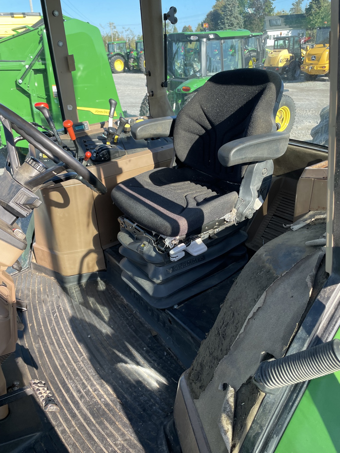1995 John Deere 7600 Image 9