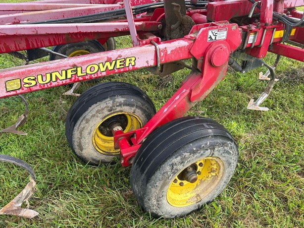 2010 Sunflower 6333 Image 10