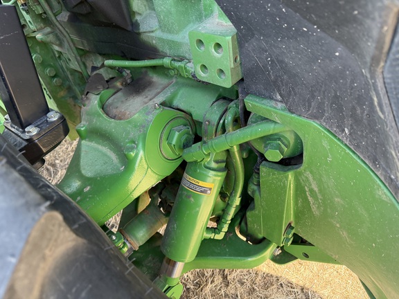 2025 John Deere 8R 340 - Photo13