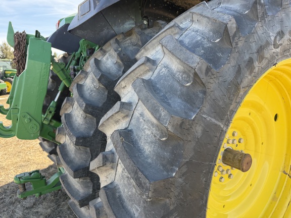 2025 John Deere 8R 340 - Photo15