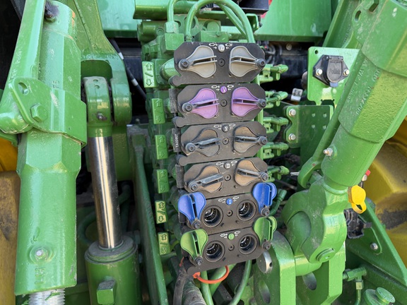 2025 John Deere 8R 340 - Photo25