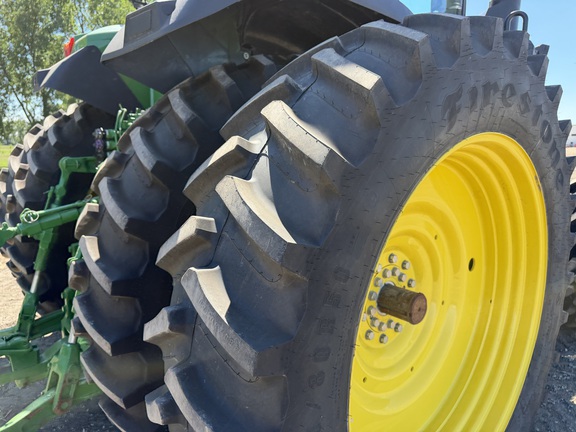 2025 John Deere 8R 340 - Photo16