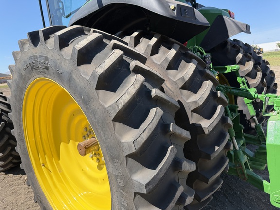 2025 John Deere 8R 340 - Photo18