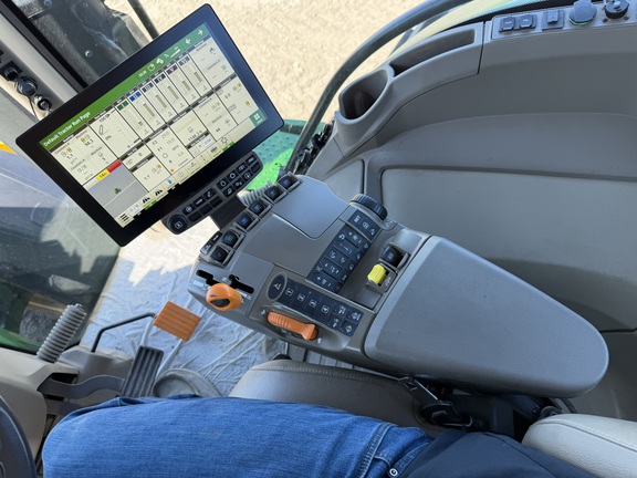2025 John Deere 8R 340 - Photo34