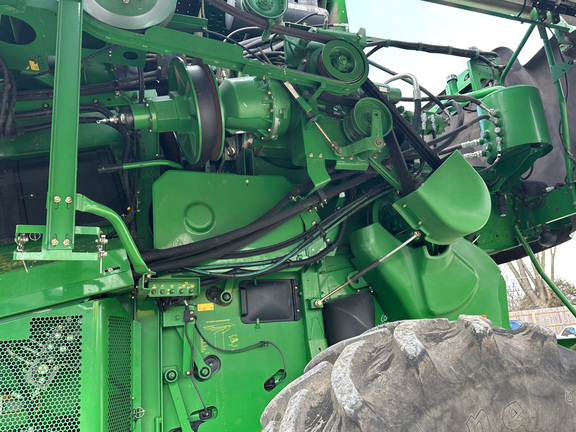 2009 John-Deere 9770 STS