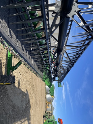 Used 2022 John Deere HD45R Combine Platforms at Horizon Ag & Turf in Vermilion, AB - Photo6