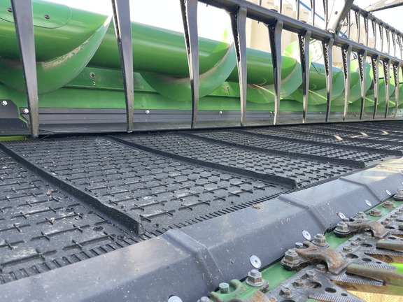 Used 2022 John Deere HD45R Combine Platforms at Horizon Ag & Turf in Vermilion, AB - Photo12