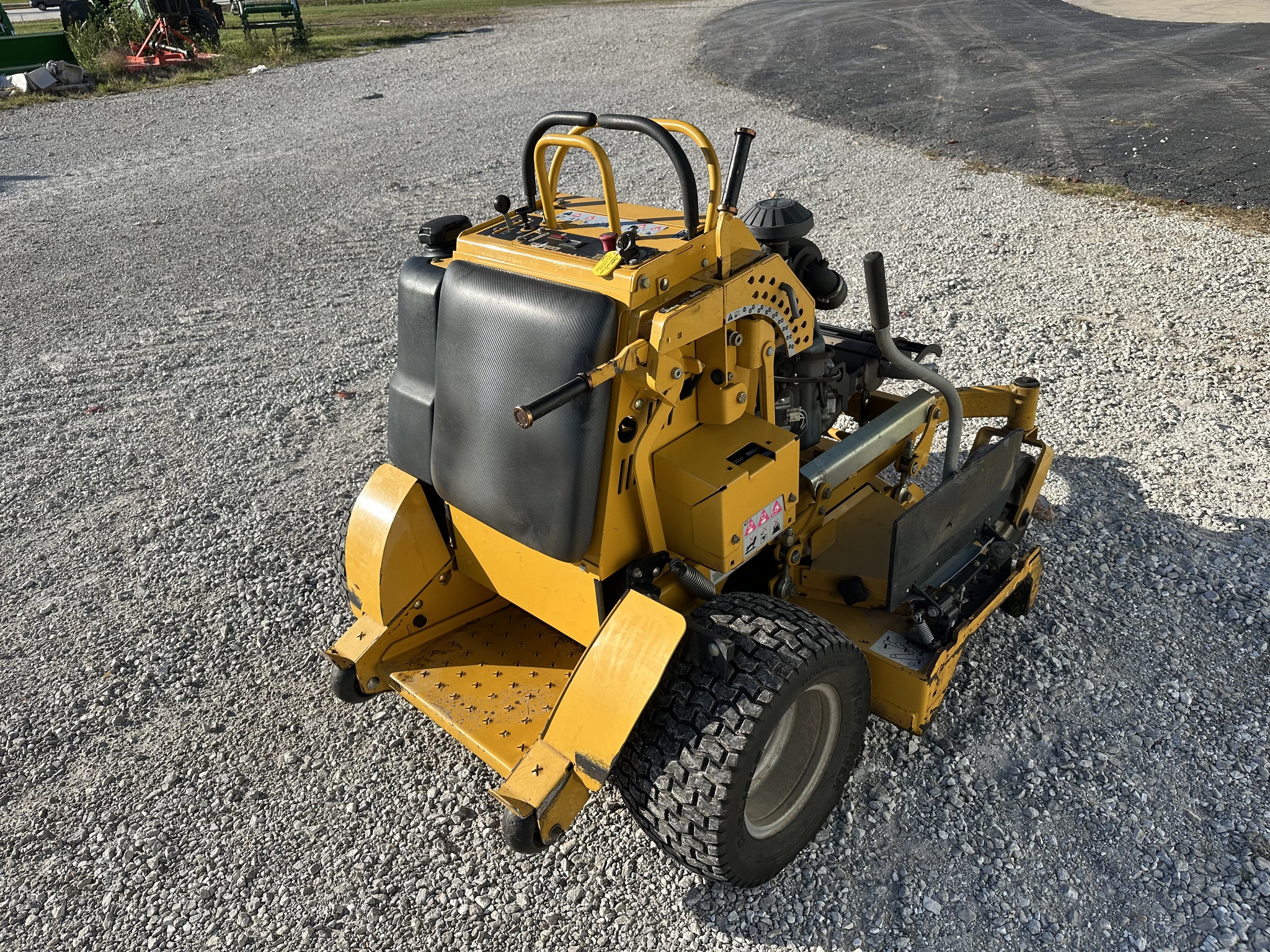  2014 Hustler Super S 52 at Heritage Tractor in Joplin, MO