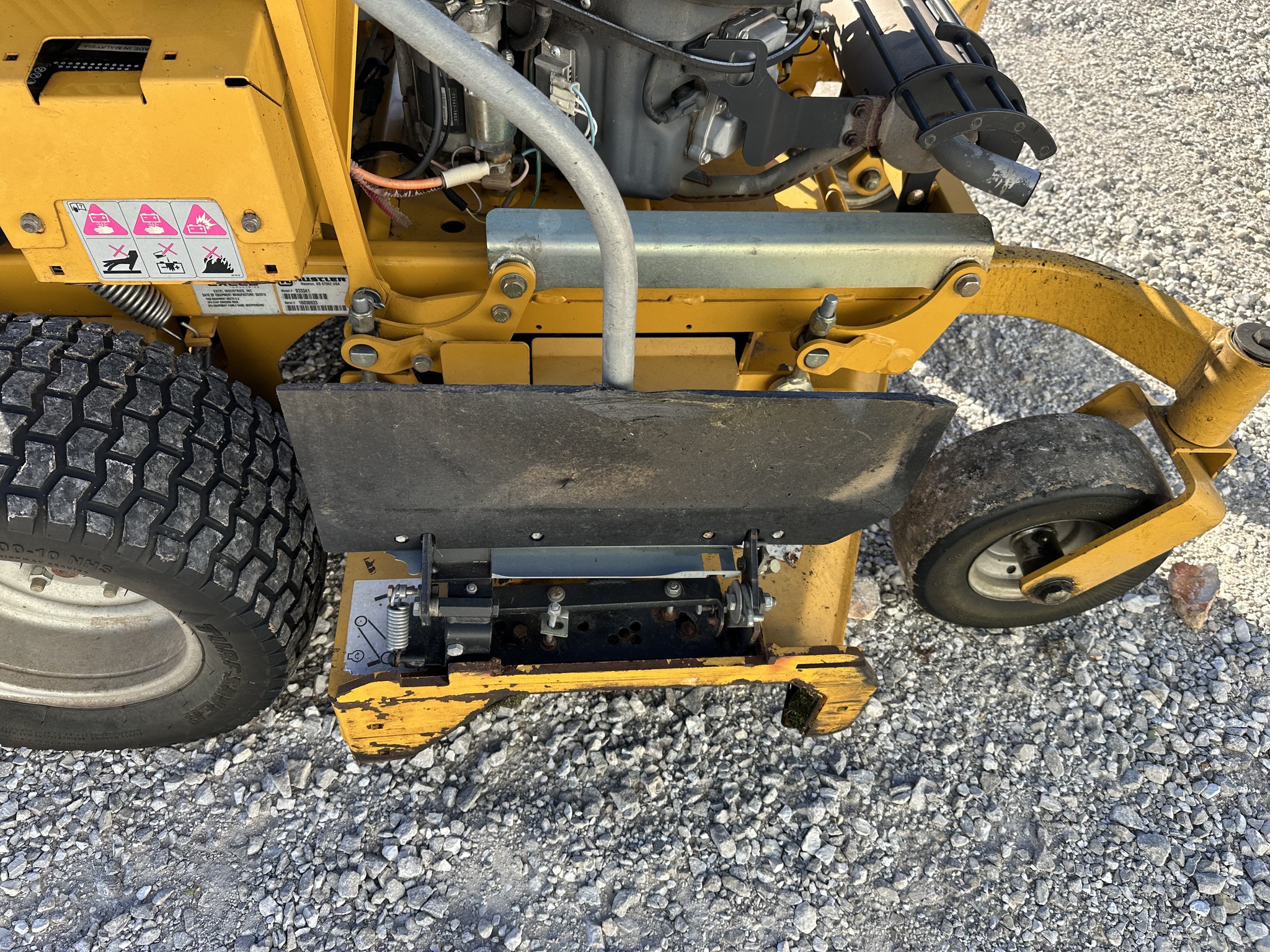  2014 Hustler Super S 52 at Heritage Tractor in Joplin, MO