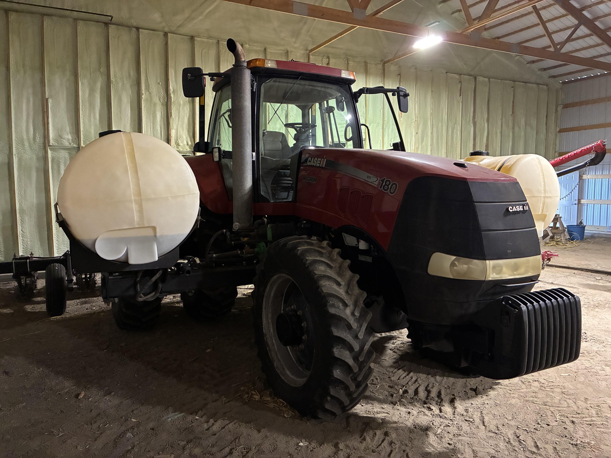 2010 Case IH Magnum 180 Image 3
