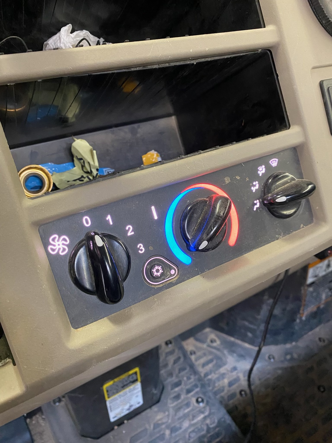 2023 John Deere XUV 835R Image 6