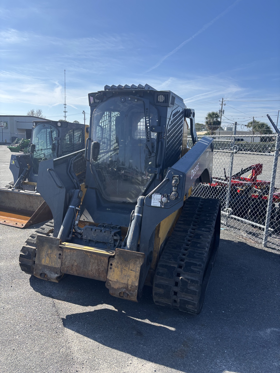 2021 John Deere 333G Image 3