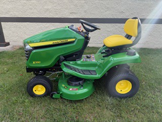 Used 2025 John Deere X330 Lawn & Garden Tractors at Koenig Equipment in Tipp City, OH - PhotoXL3