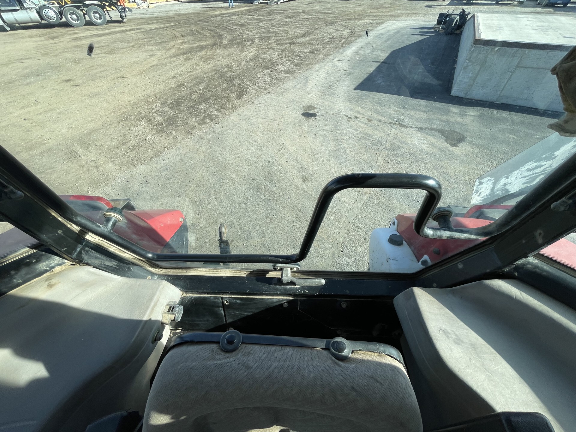 2006 Case IH JX95 Image 31