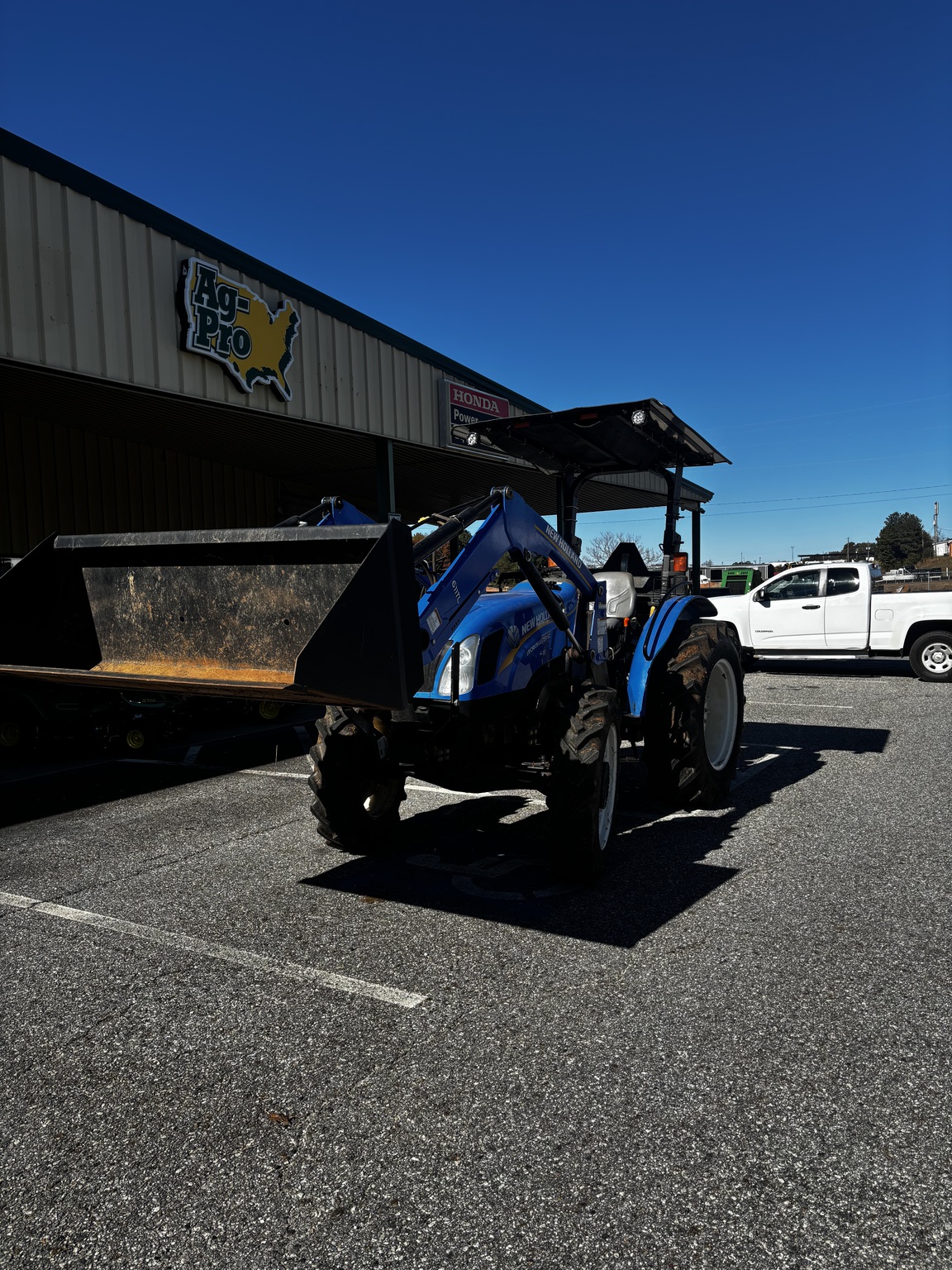 2018 New Holland Workmaster 60 Image 6