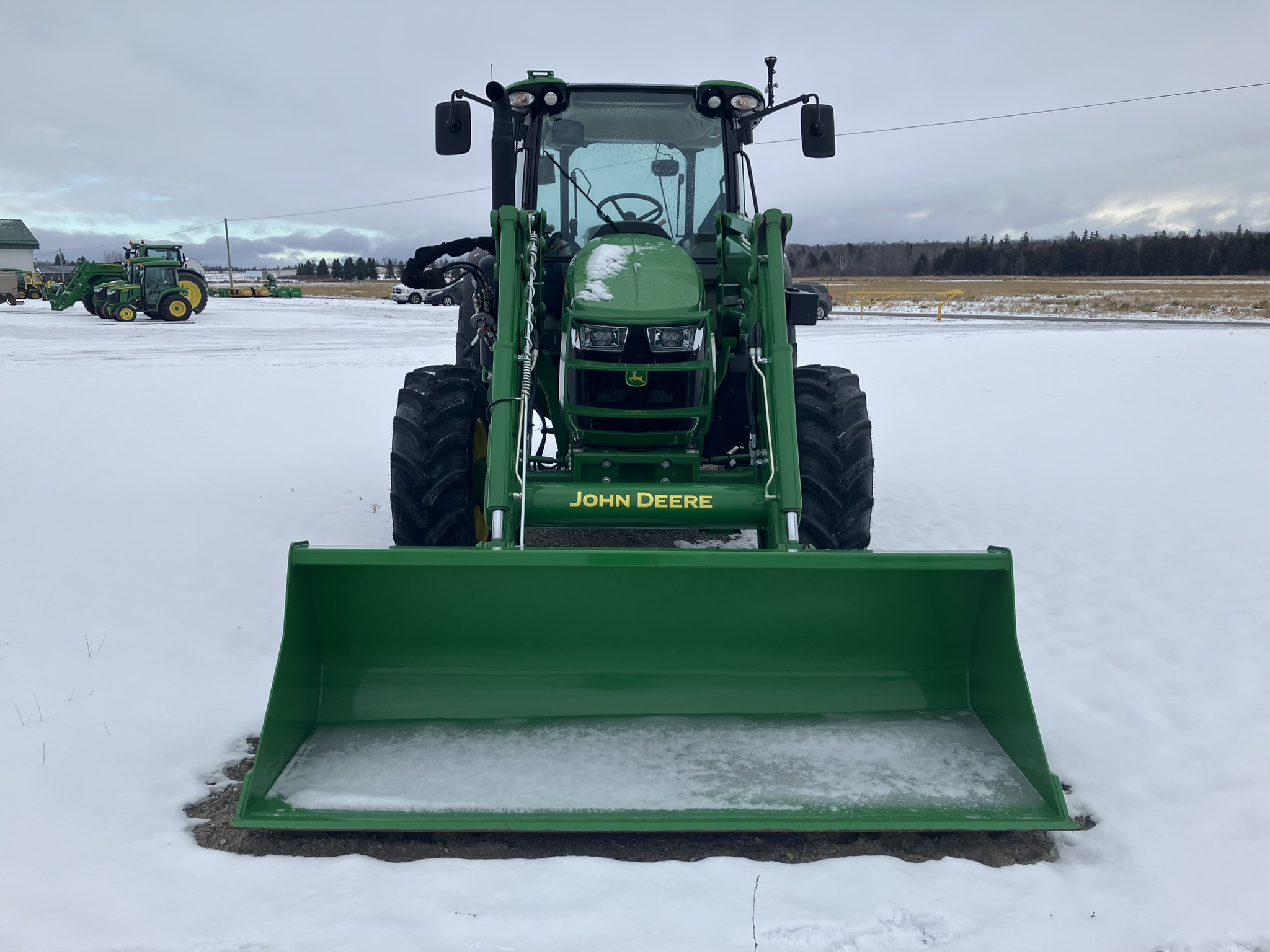 2023 John Deere 5105M Image 1