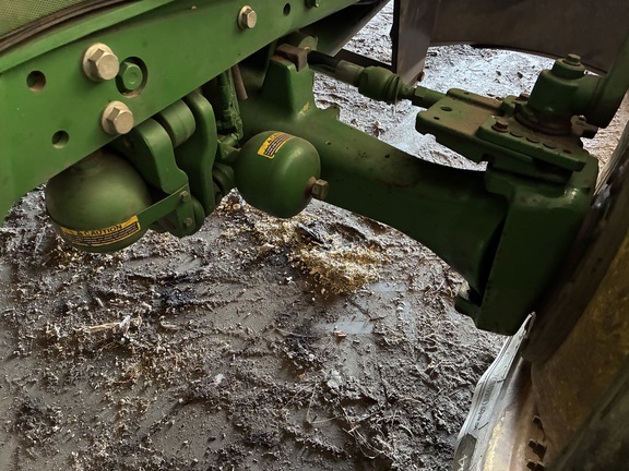 2015 John Deere 6215R (7th thumbnail)