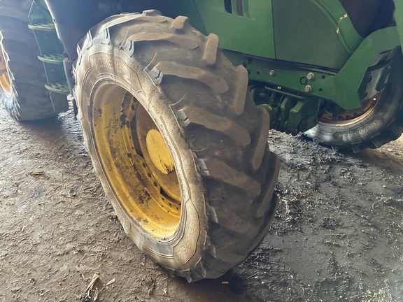2015 John Deere 6215R (11th thumbnail)