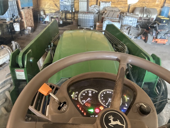 2015 John Deere 6215R (21st thumbnail)