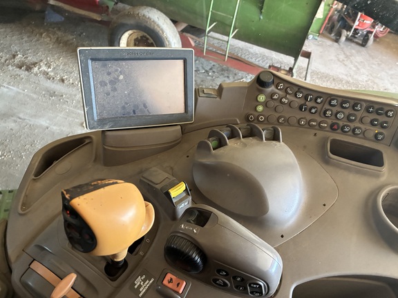 2015 John Deere 6215R (20th thumbnail)