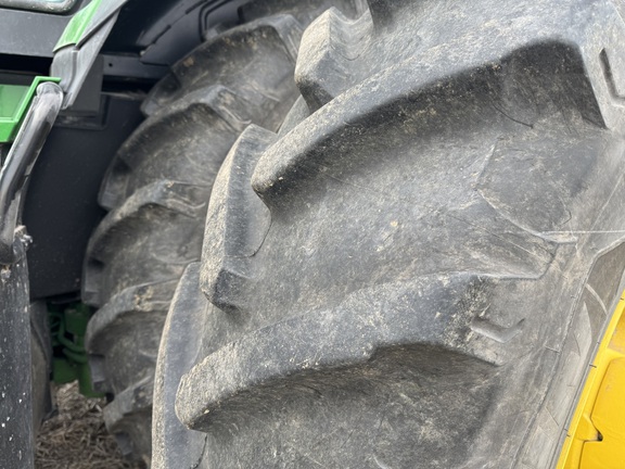 Photo of 2023 John Deere 8R 370