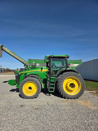 Photo of 2023 John Deere 8R 370