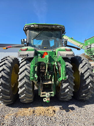 Photo of 2023 John Deere 8R 370