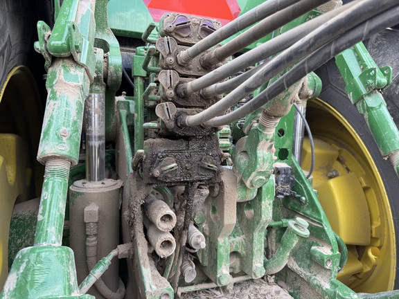 Photo of 2023 John Deere 8R 370