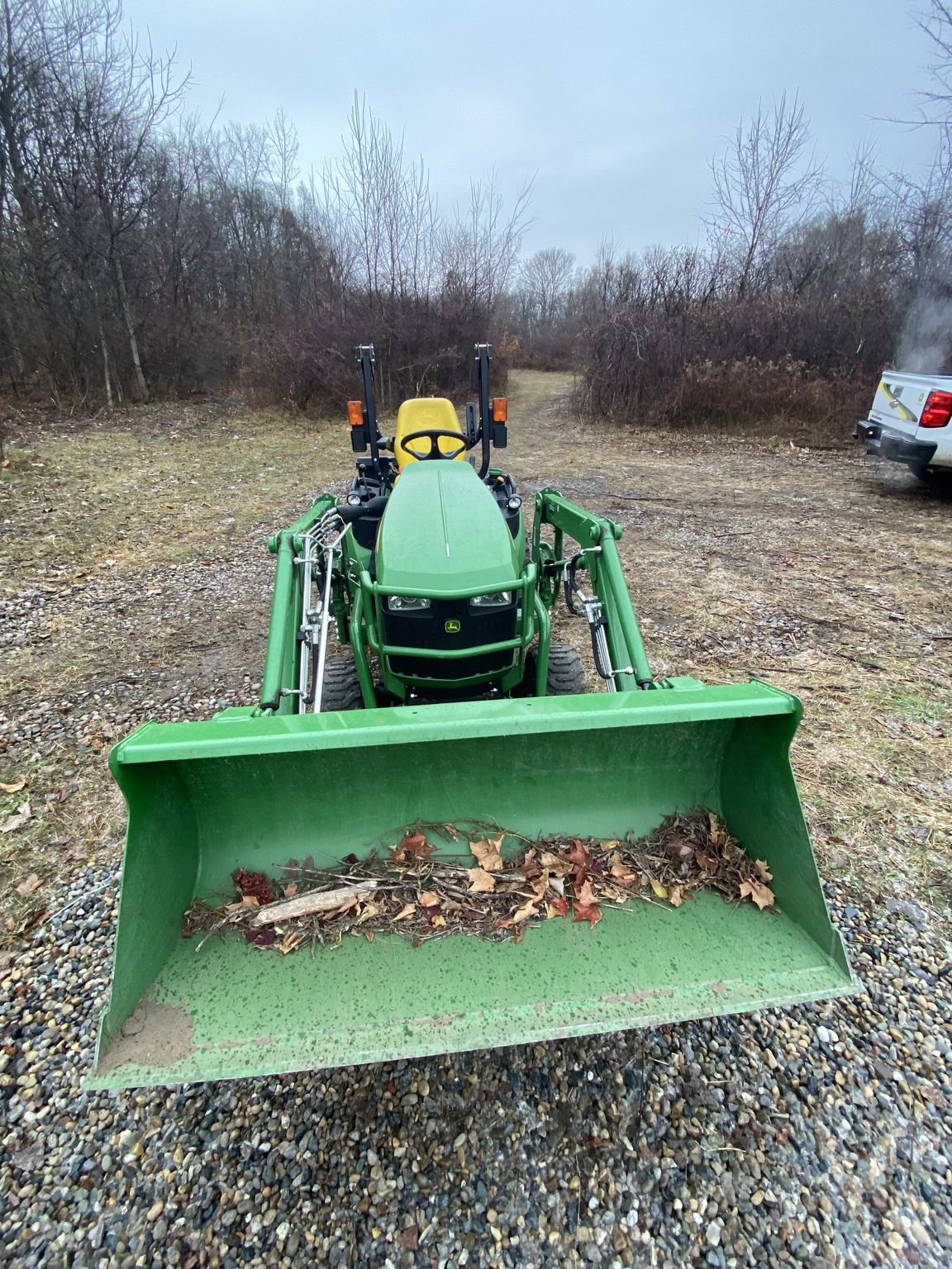 2017 John Deere 1025R Image 4