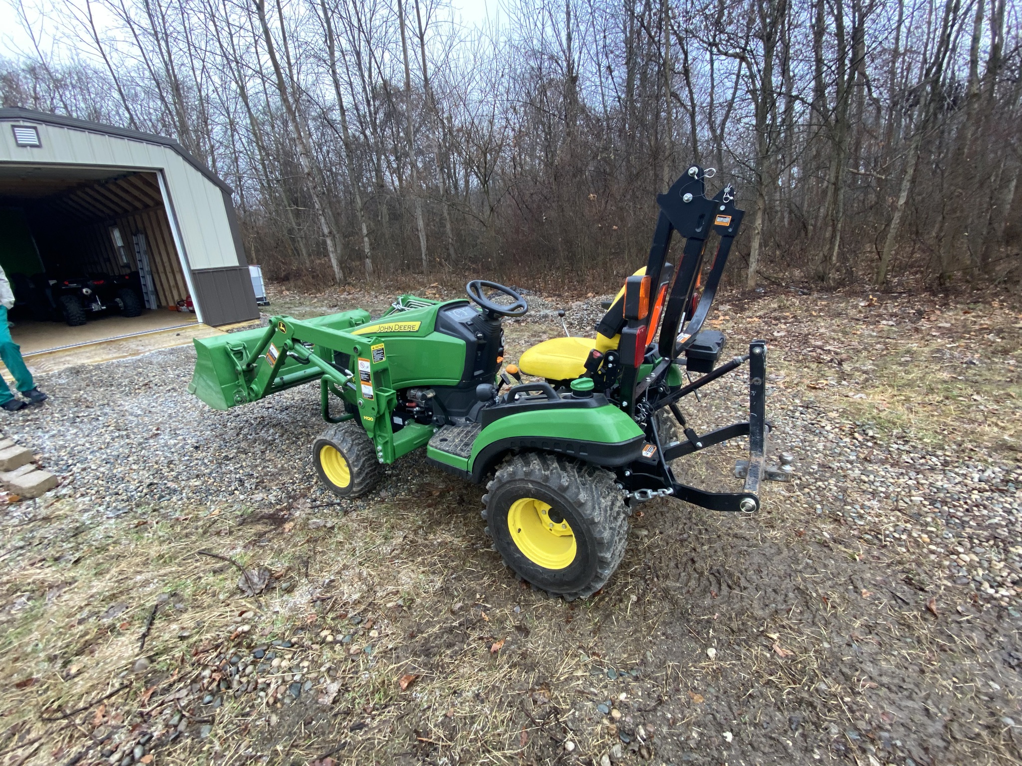 2017 John Deere 1025R Image 6