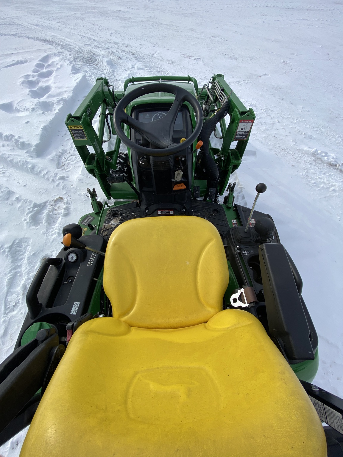 2017 John Deere 1025R Image 9