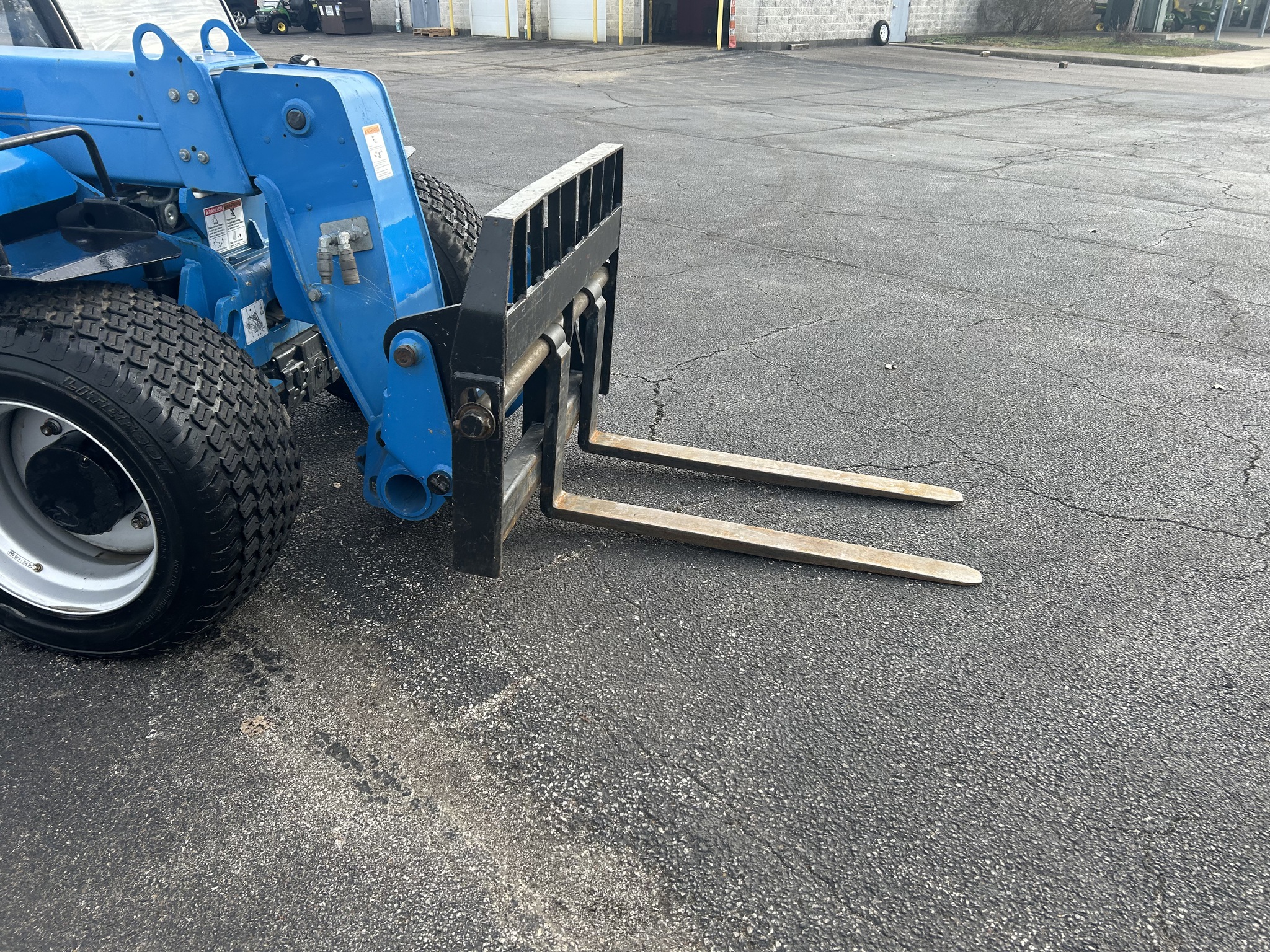 2018 Genie GTH5519 Image 5