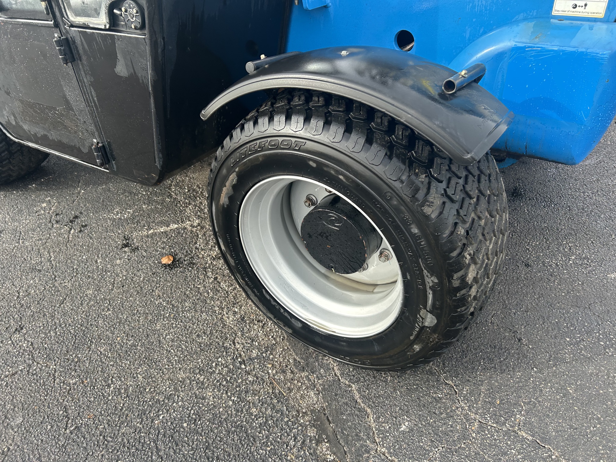 2018 Genie GTH5519 Image 9