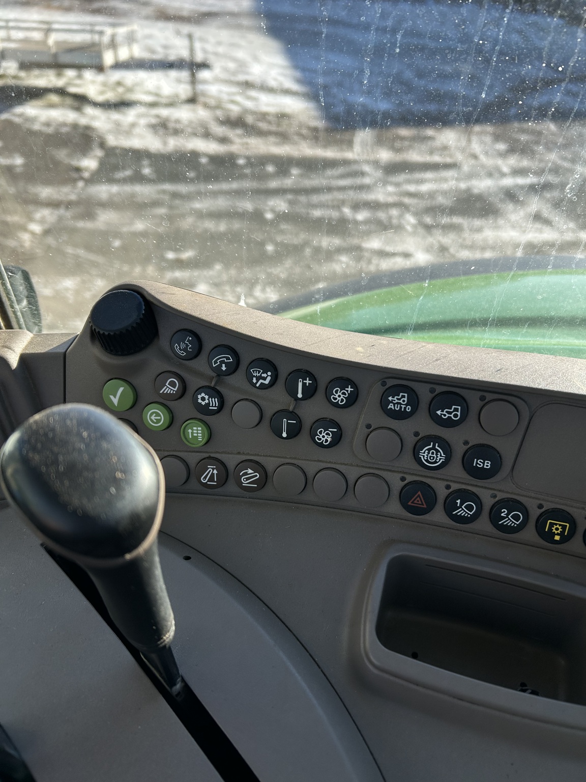 2023 John Deere 6110M Image 34