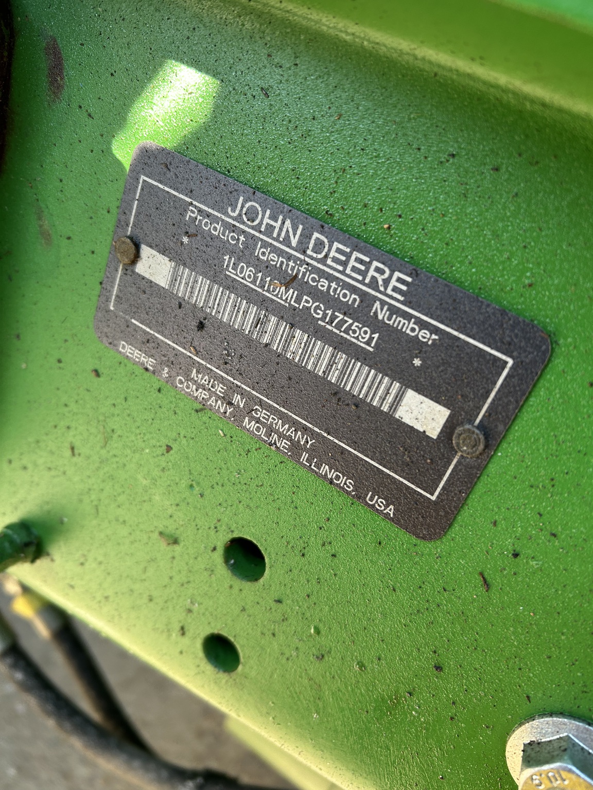 2023 John Deere 6110M Image 38