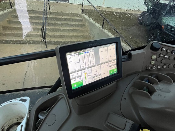 2016 John Deere 6120R-5