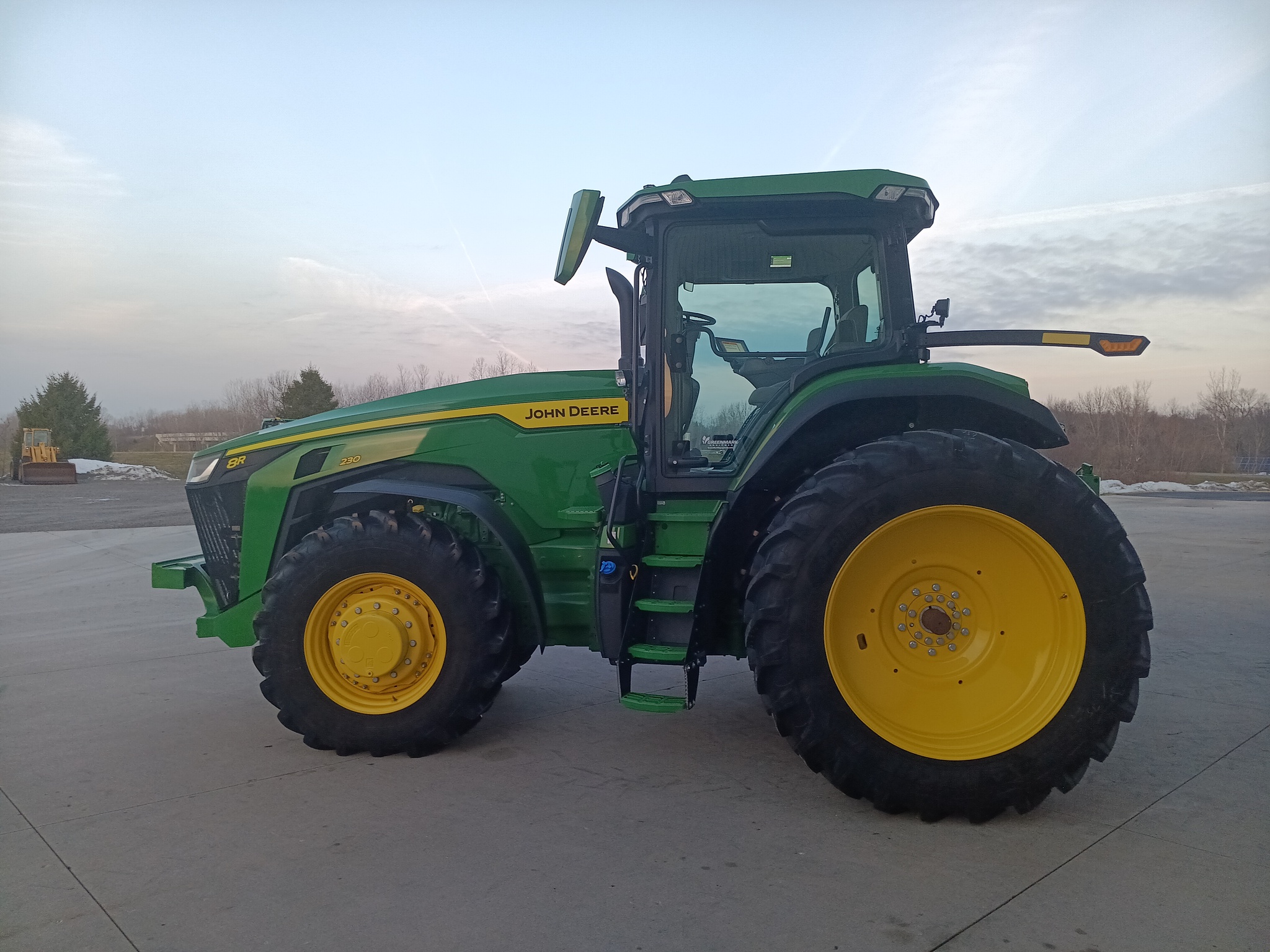 2024 John Deere 8R 230 Image 6