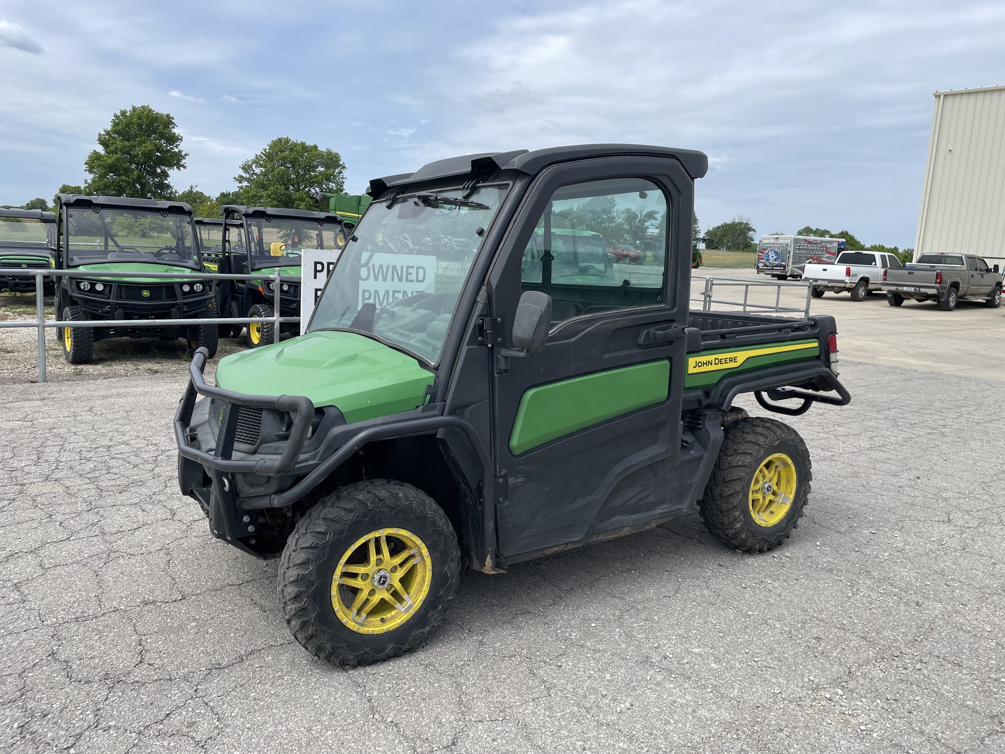  2023 John Deere XUV 835M at Heritage Tractor in Baldwin City, KS