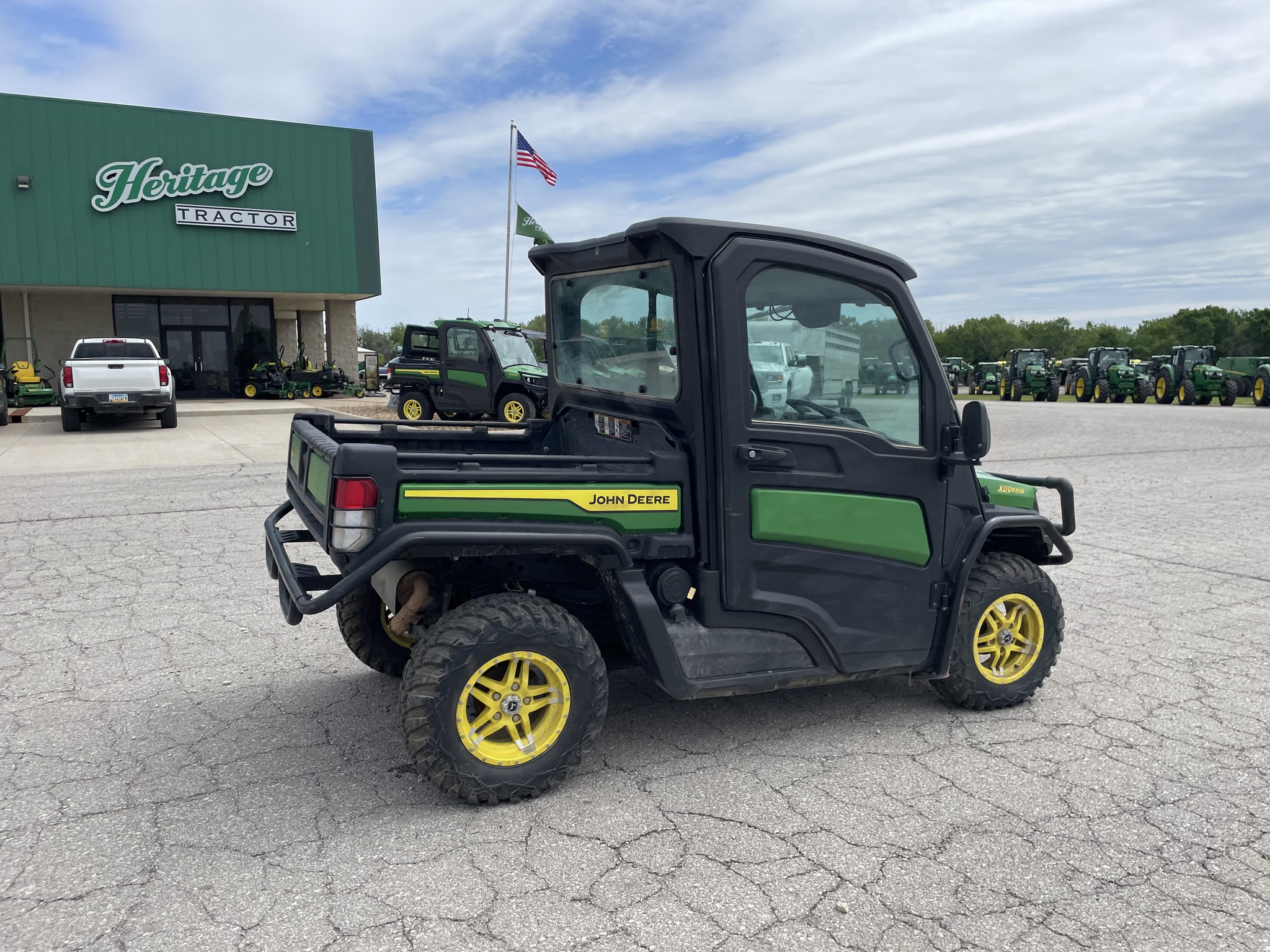  2023 John Deere XUV 835M at Heritage Tractor in Baldwin City, KS