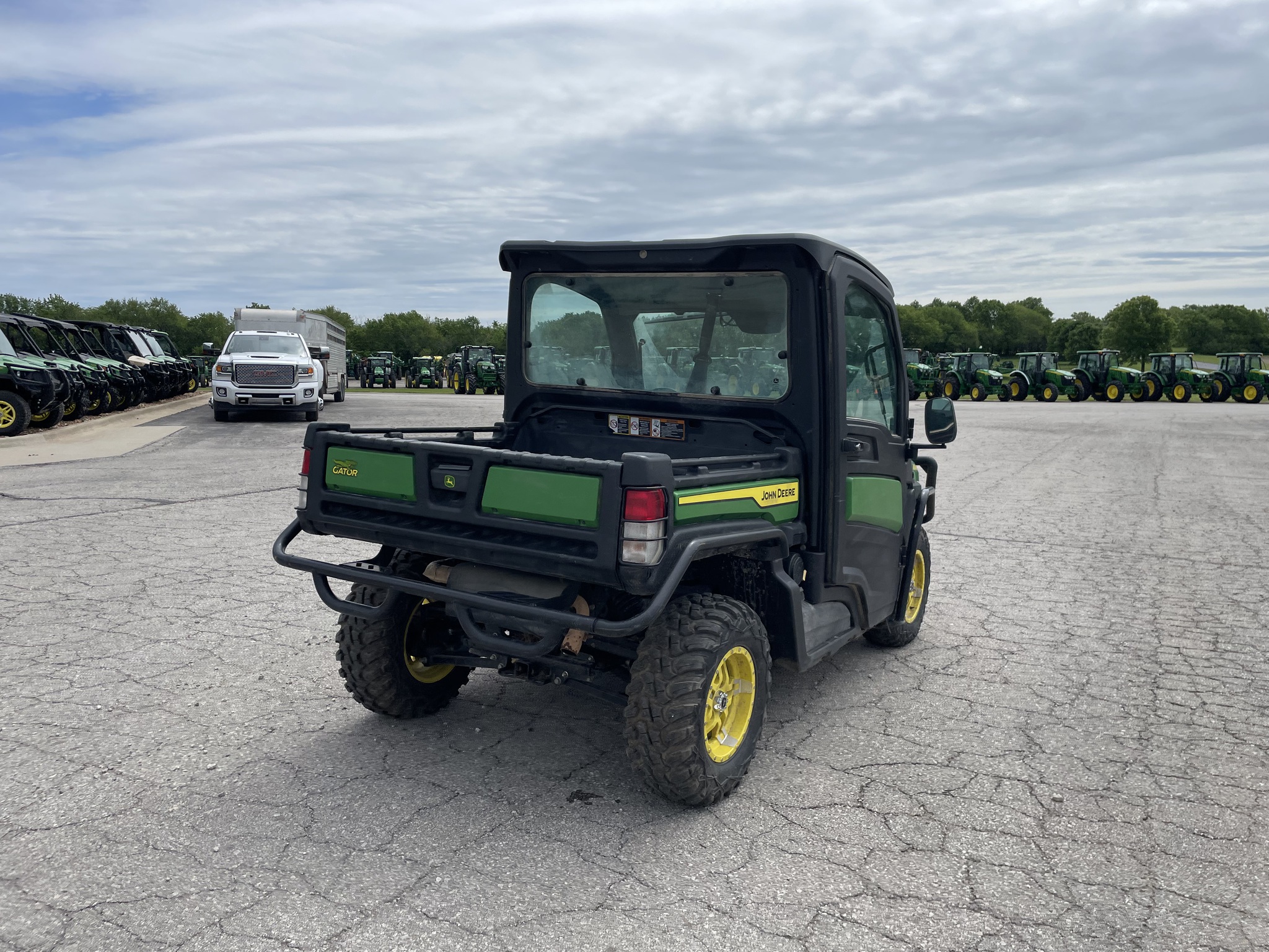  2023 John Deere XUV 835M at Heritage Tractor in Baldwin City, KS