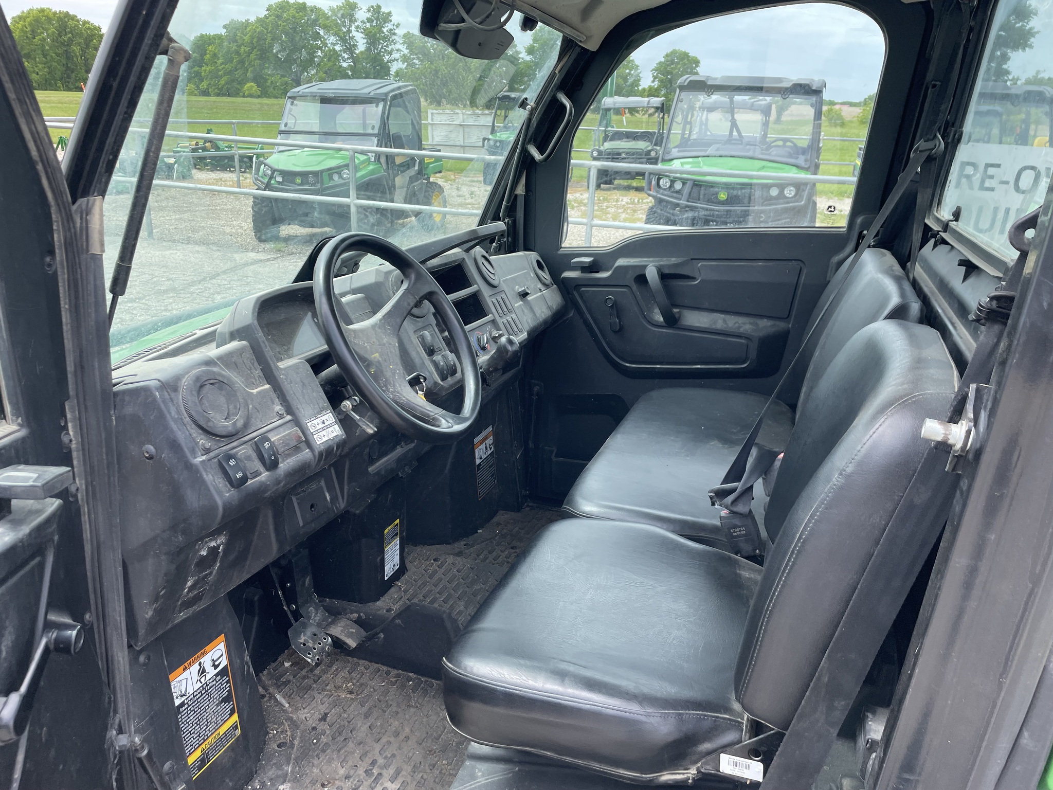  2023 John Deere XUV 835M at Heritage Tractor in Baldwin City, KS