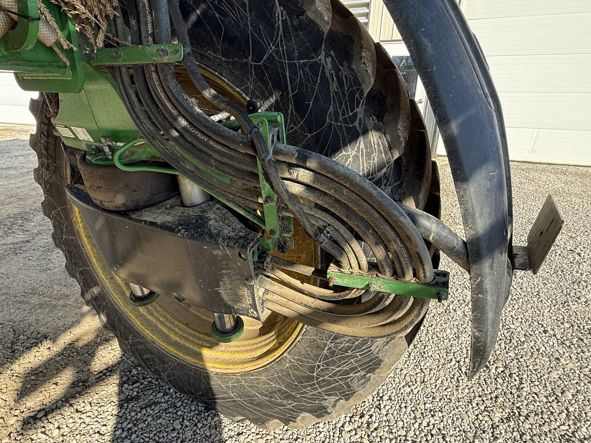 2025 John Deere 410R Image 9