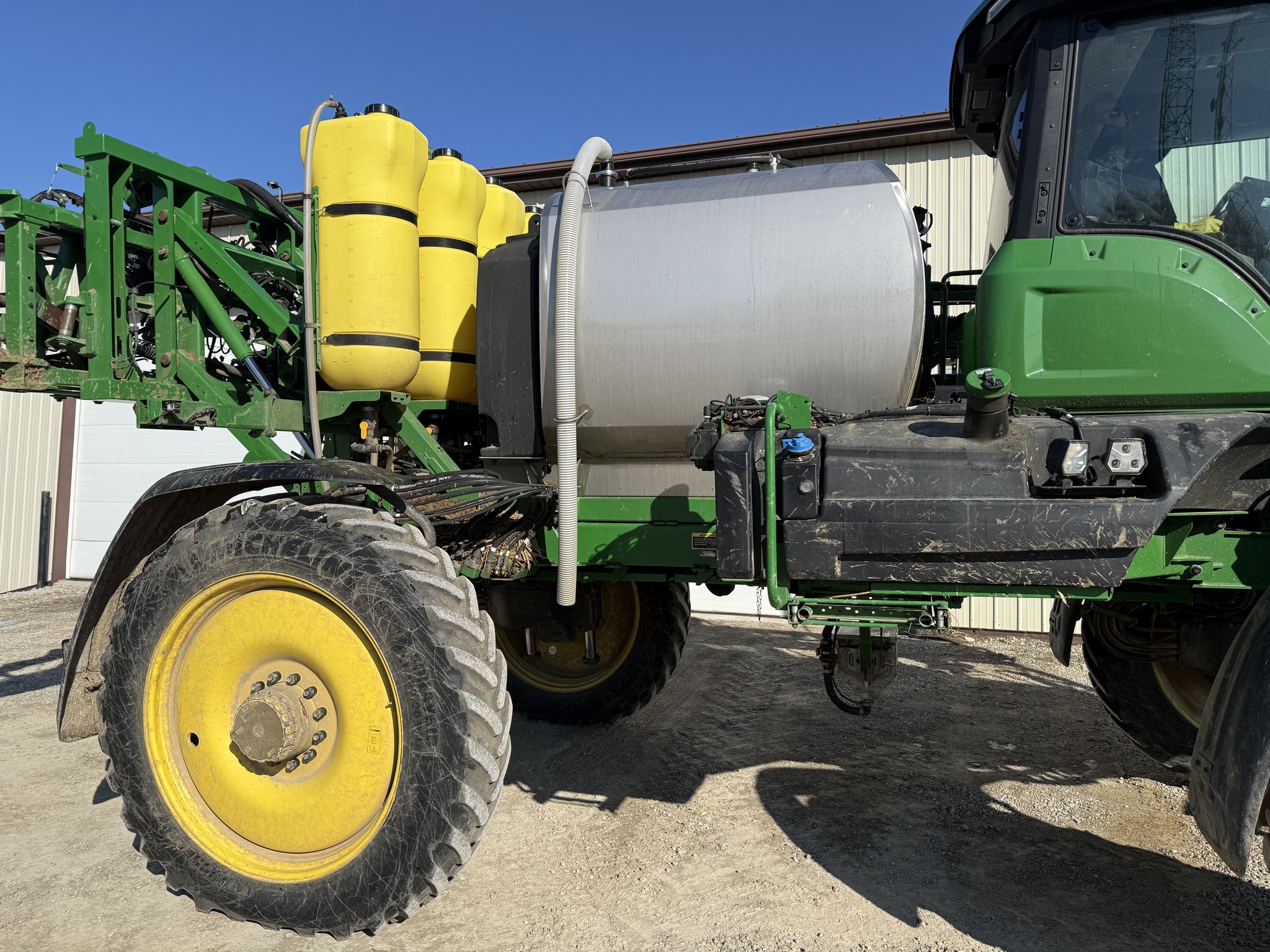 2025 John Deere 410R Image 4